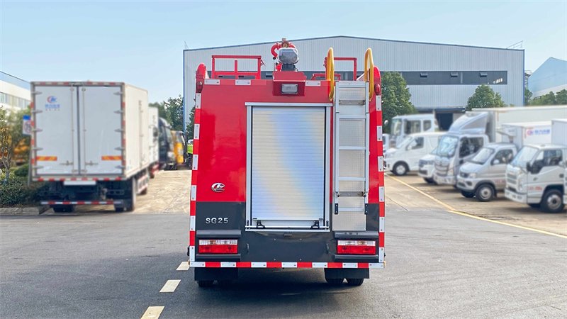 城市烈焰守护者：消防车全面科普